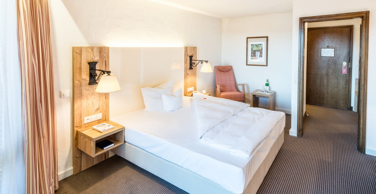 Hotel Vier Jahreszeiten Am ชลูคซี ภายนอก รูปภาพ